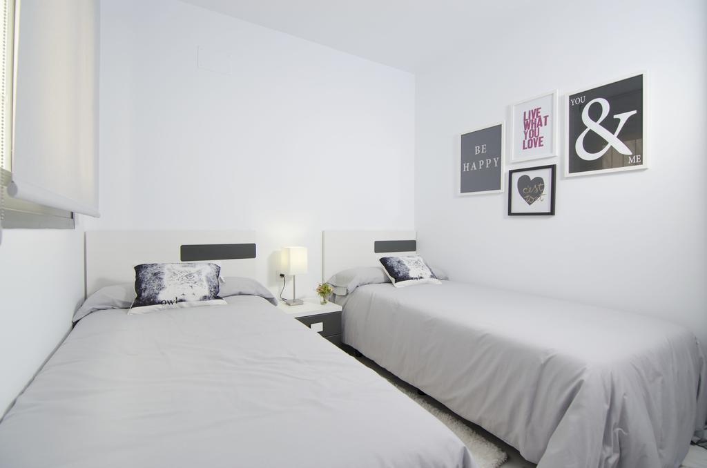 Ocean View By Mar Holidays Arenales del Sol Rum bild